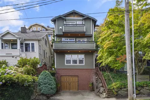 31 D Etruria, Seattle, WA 98109