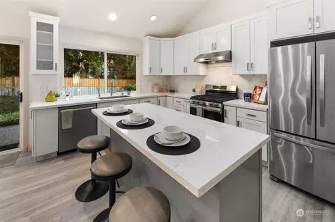 Kitchen - 15422 33rd Ave SE, Mill Creek, WA 98012 photo 3 of 5