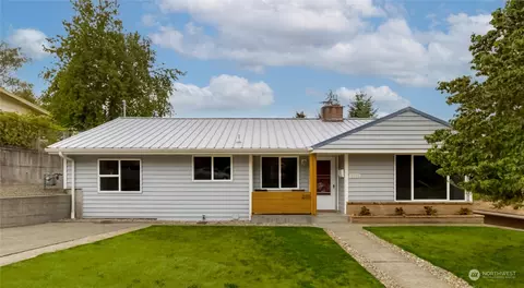 2115 E 24th St, Bremerton, WA 98310