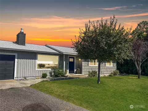 907 Selkirk Pl, Brewster, WA 98812