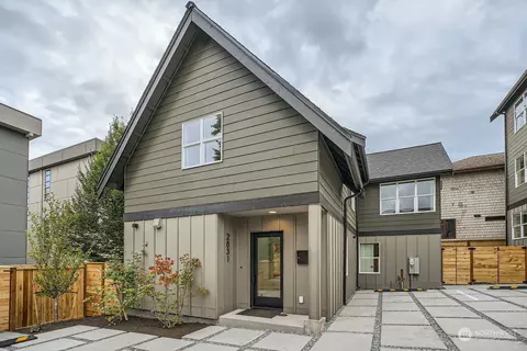 2831 NW 66th St, Seattle, WA 98117