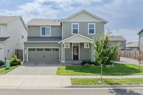 604 Carrie Dr E, Enumclaw, WA 98022