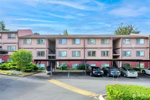17430 Ambaum Blvd S #32, Seattle, WA 98148