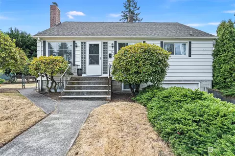 130 Regents Blvd, Fircrest, WA 98466