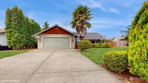 303 Waunch St, Centralia, WA 98531