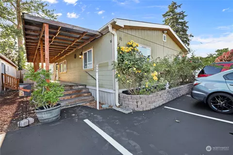 210 37th St SE #81, Auburn, WA 98002