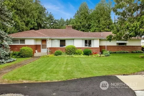 403 E Lincoln St, Nooksack, WA 98276