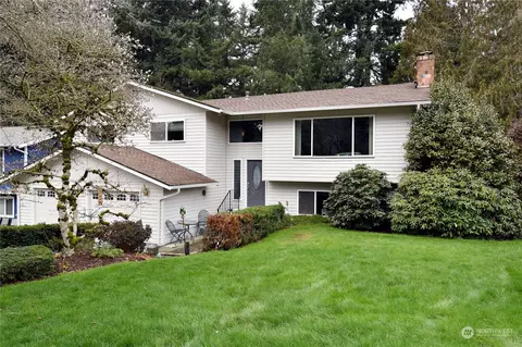 11708 SE 92nd St, Newcastle, WA 98056