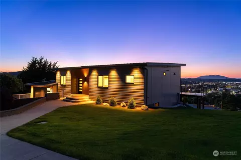610 Longview Ave, Anacortes, WA 98221
