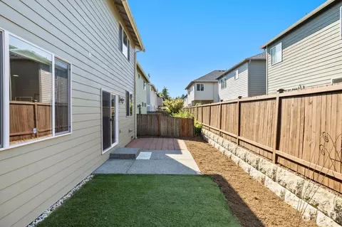 Exterior - 123 195th Pl SW, Bothell, WA 98012 photo 3 of 5