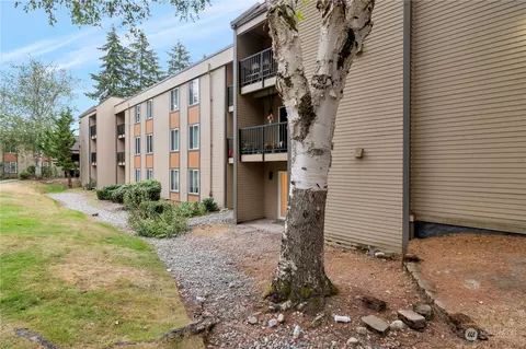 14620 NE 32nd St #F7, Bellevue, WA 98007