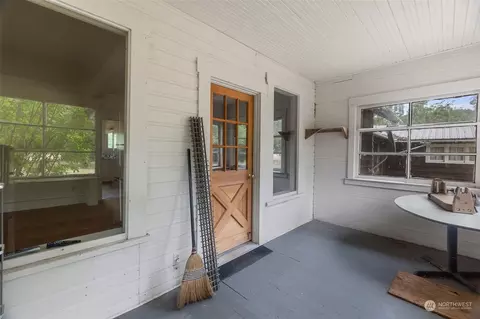 11 Hanen Rd, Raymond, WA 98577 photo 5