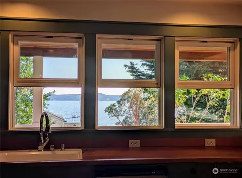 4342 Crow Valley Rd, Eastsound, WA 98245 photo 3
