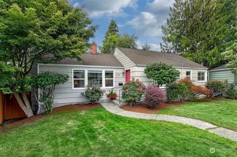 5751 58th Ave NE, Seattle, WA 98105