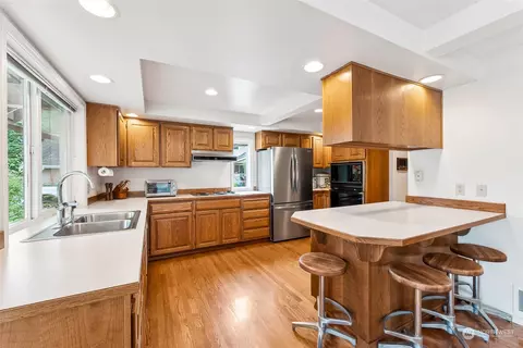 Kitchen - 1516 Rainier St, Sumner, WA 98390 photo 3 of 5