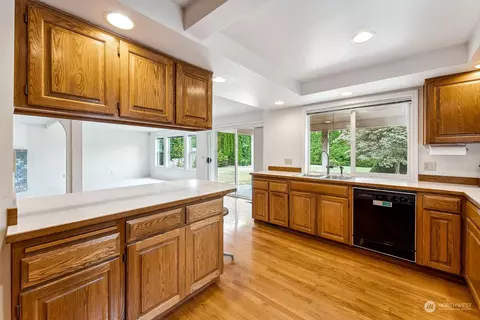 Kitchen - 1516 Rainier St, Sumner, WA 98390 photo 5 of 5