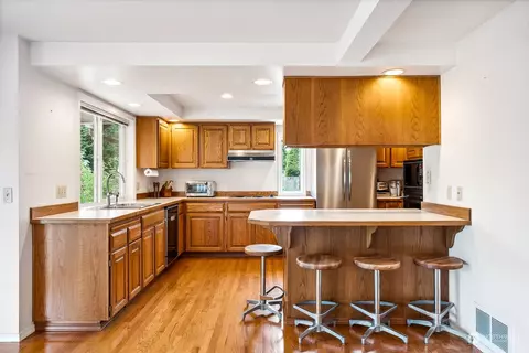 Kitchen - 1516 Rainier St, Sumner, WA 98390 photo 2 of 5