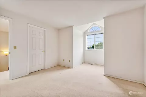 Bedroom - 1516 Rainier St, Sumner, WA 98390 photo 2 of 3
