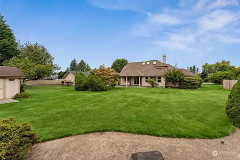 Exterior - 1516 Rainier St, Sumner, WA 98390 photo 4 of 7