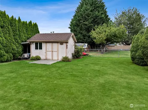 Exterior - 1516 Rainier St, Sumner, WA 98390 photo 7 of 7