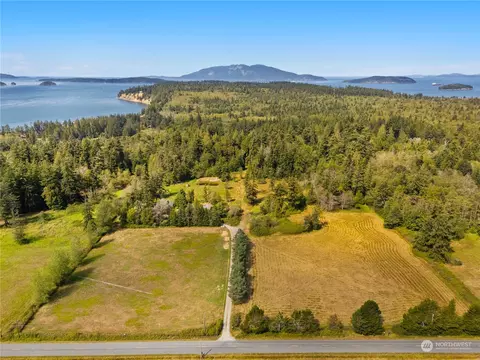 6426 Lux Sit Rd, Anacortes, WA 98221