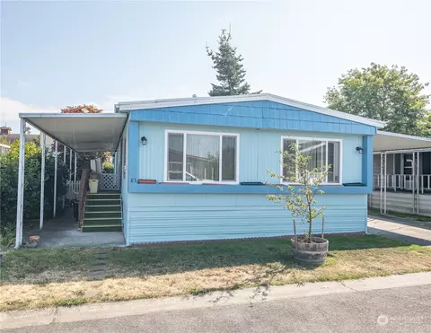 225 NErnst St #83, Oak Harbor, WA 98277