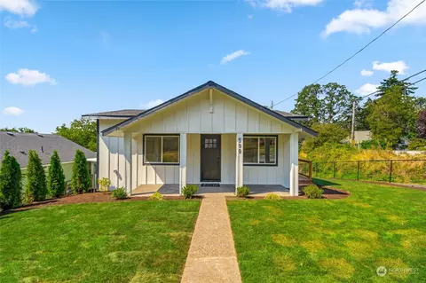599 N 3rd Pl, Kalama, WA 98625