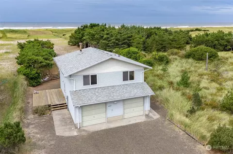 33005 G St, Ocean Park, WA 98640