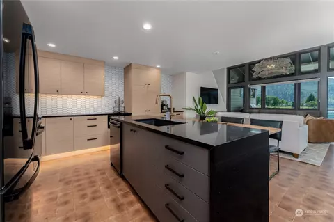 1 Yacinde Ct #C4, Manson, WA 98831