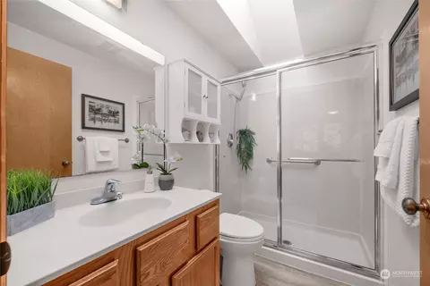 Bath - 23323 12th Pl W, Bothell, WA 98021 photo 1 of 2