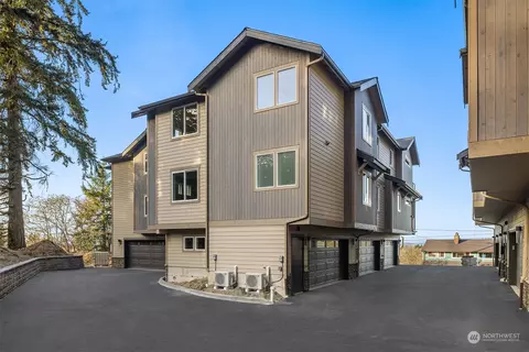 554 Paradise Ln #C302, Edmonds, WA 98020