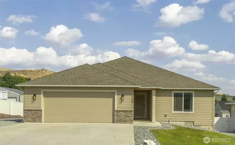 130 Summer Breeze Rd, Manson, WA 98831