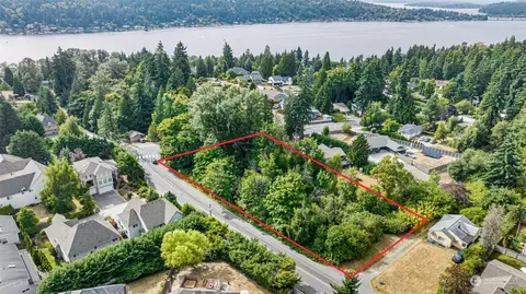5950 Lake Washington Blvd SE, Bellevue, WA 98006