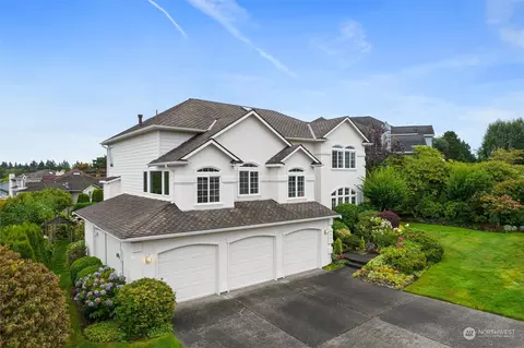 5601 Orca Dr NE, Tacoma, WA 98422
