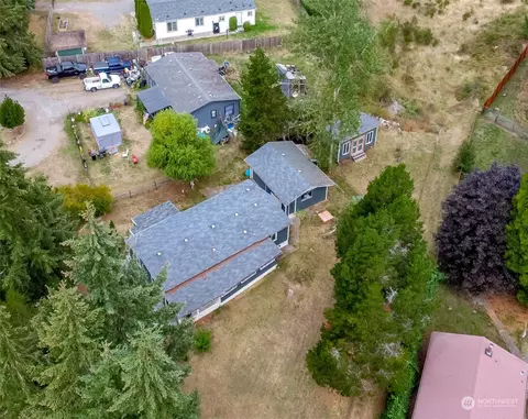 9136 SE Pepperidge Ln, Yelm, WA 98597