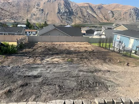 345 Entiat Pl, Orondo, WA 98843