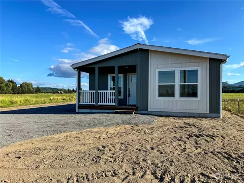2492 Pe Ell Mcdonald Rd, Chehalis, WA 98532
