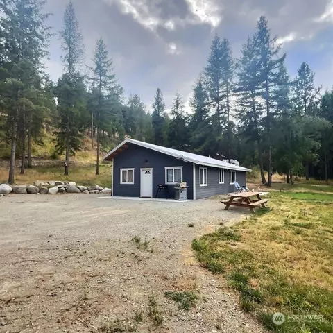 278 W Corral Dr, Oroville, WA 98844