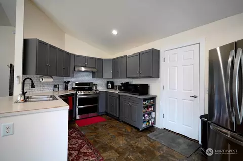 Kitchen - 100 Mccawley Dr, Sequim, WA 98382 photo 2 of 3