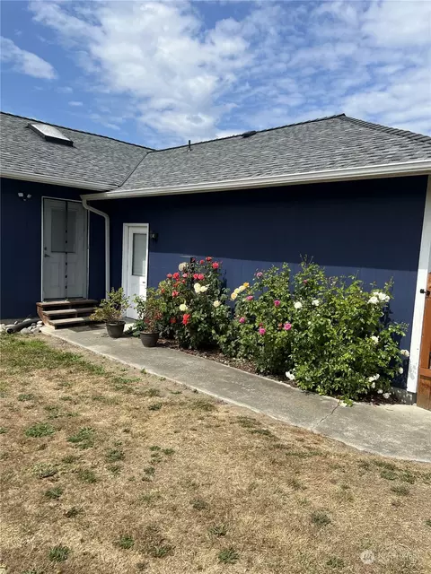 Exterior - 100 Mccawley Dr, Sequim, WA 98382 photo 5 of 8