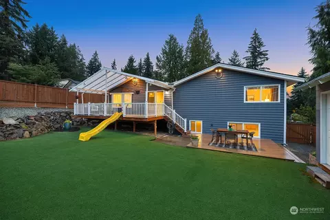 Exterior - 216 215th St SE, Bothell, WA 98021 photo 5 of 10