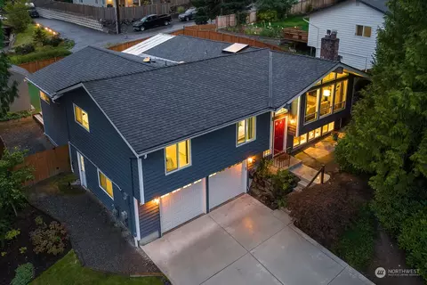 Exterior - 216 215th St SE, Bothell, WA 98021 photo 9 of 10