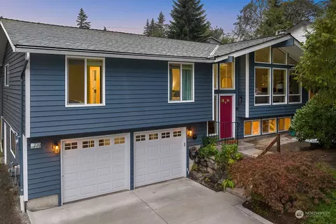 Exterior - 216 215th St SE, Bothell, WA 98021 photo 7 of 10