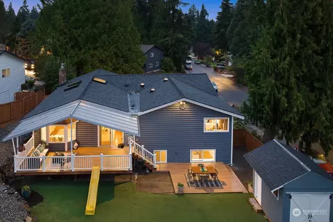 Exterior - 216 215th St SE, Bothell, WA 98021 photo 6 of 10