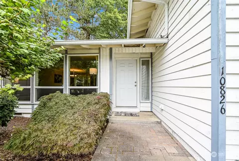 10826 SE 233rd Pl, Kent, WA 98031