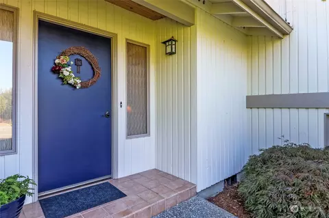 9913 NE 202nd St, Bothell, WA 98011 photo 3