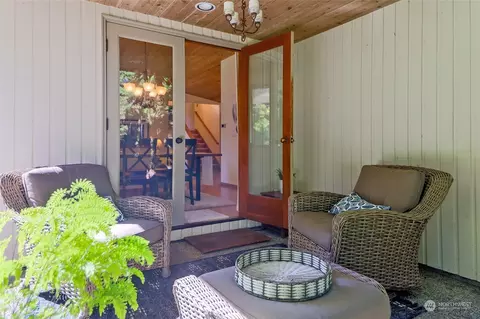 9913 NE 202nd St, Bothell, WA 98011 photo 11