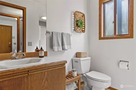9913 NE 202nd St, Bothell, WA 98011 photo 31
