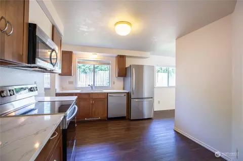 Kitchen - 29 75th St SW, Everett, WA 98203 photo 2 of 6