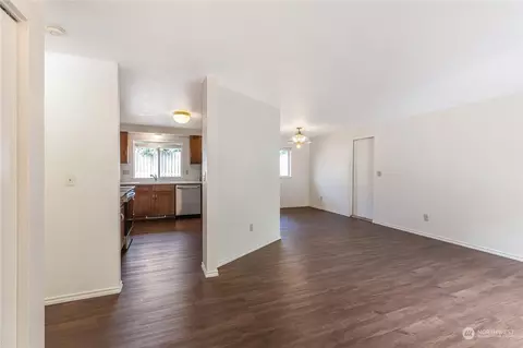 Living - 29 75th St SW, Everett, WA 98203 photo 4 of 5